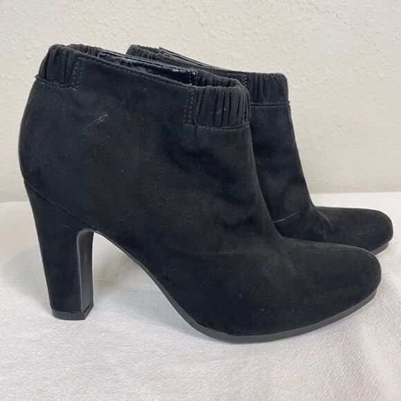 Sam & Libby Black Vegan Suede Heeled Booties 6.5 - Picture 1 of 8